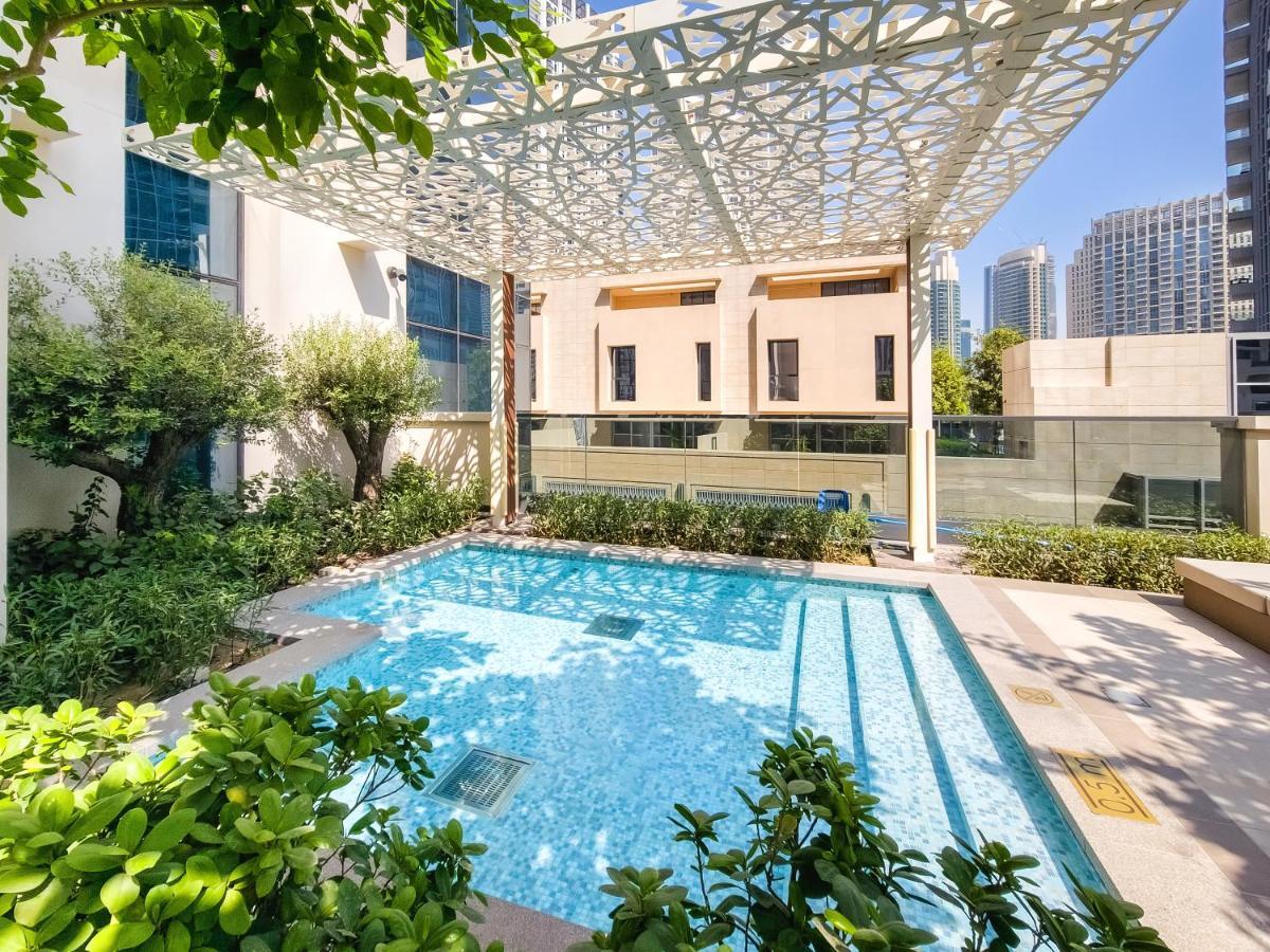 Apartment Bright New Near Burj Khalifa Dubai